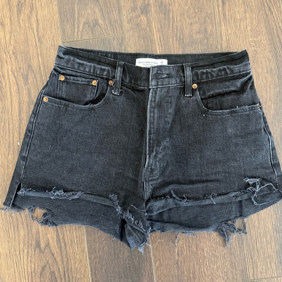 Abercrombie & Fitch Pants - Abercrombie and Fitch High Rise Mom Short